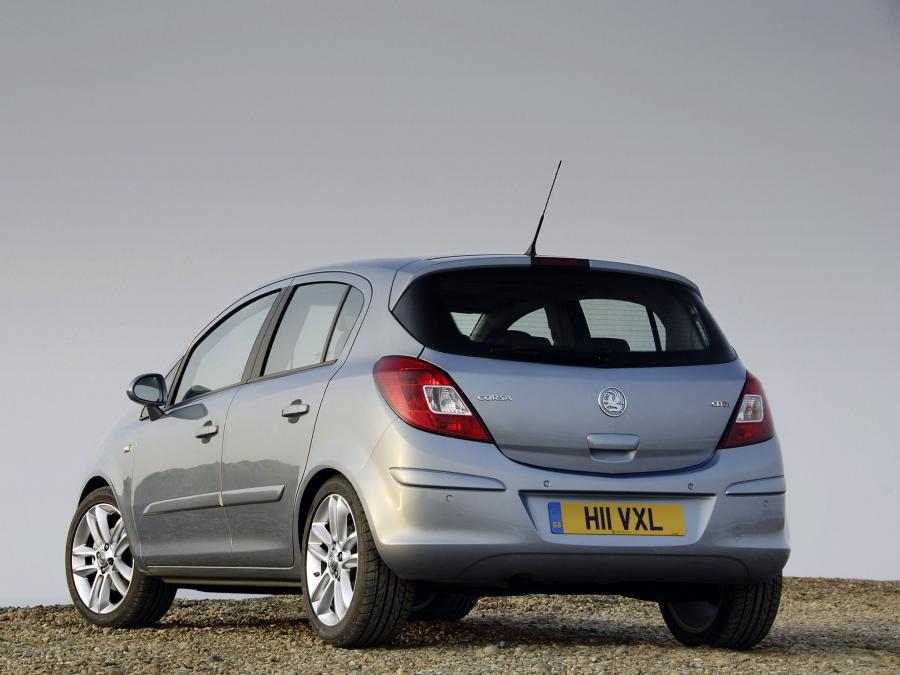  Vauxhall Corsa 5-Door 2006 года  (фото 2 из 16)